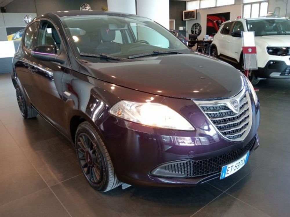 Lancia Ypsilon usata a Modena (3)