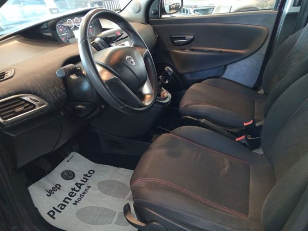 Lancia Ypsilon usata a Modena (6)