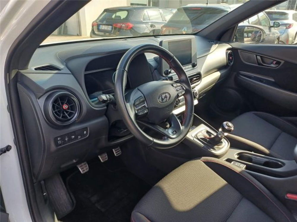 Hyundai Kona usata a Bari (10)