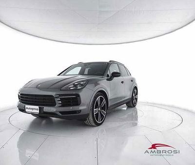 Porsche Cayenne 3.0 V6  del 2019 usata a Viterbo