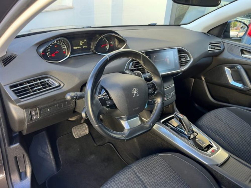 Peugeot 308 usata a Oristano (9)