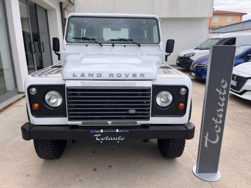 Land Rover Defender usata a Oristano (2)