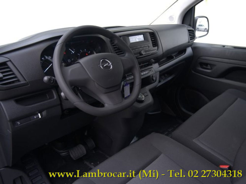 Opel Vivaro Furgone nuova a Milano (2)