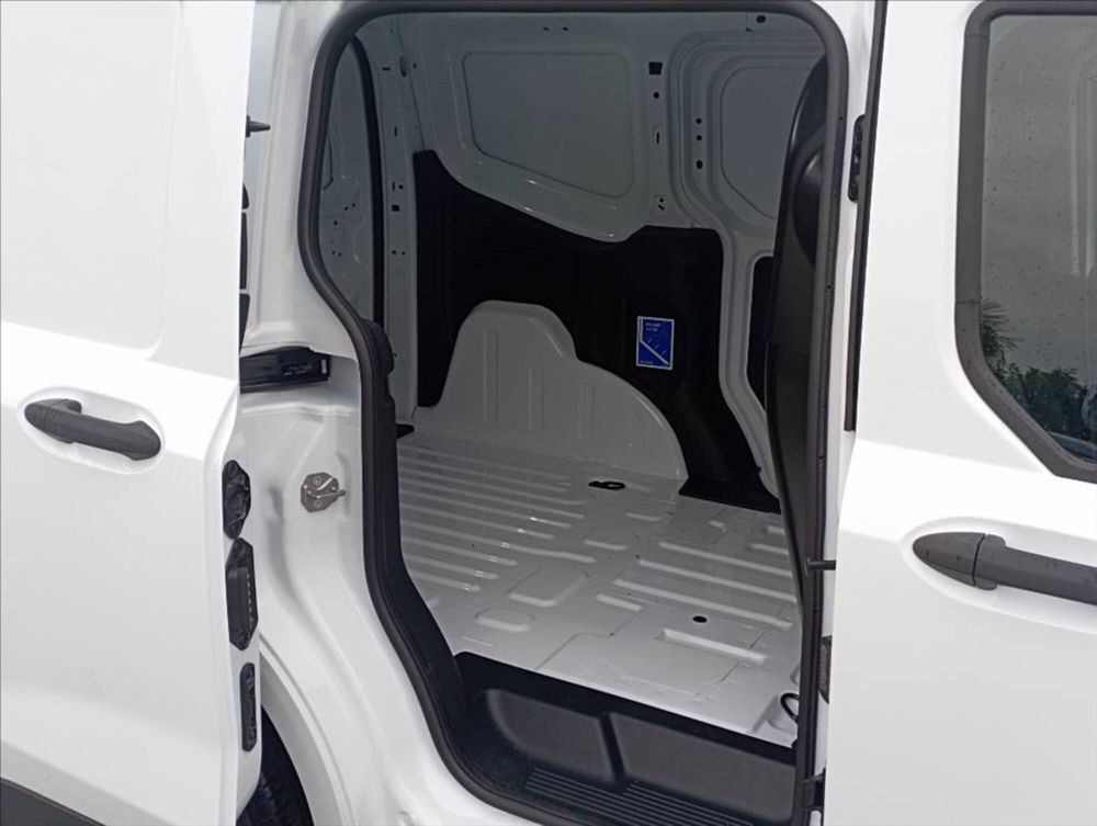 Ford Transit Courier nuova a Milano (11)