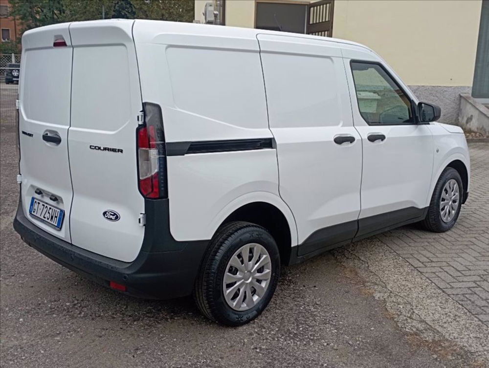 Ford Transit Courier nuova a Milano (2)