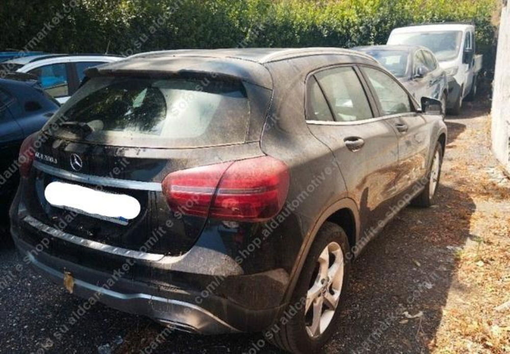 Mercedes-Benz GLA SUV usata a Lecce (2)