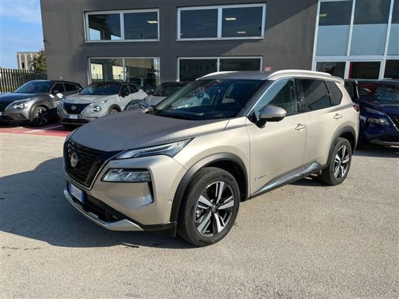 Nissan X-Trail 1.5 e-power Tekna Premium Pack e-4orce 4wd auto 7p.ti del 2022 usata a Brindisi