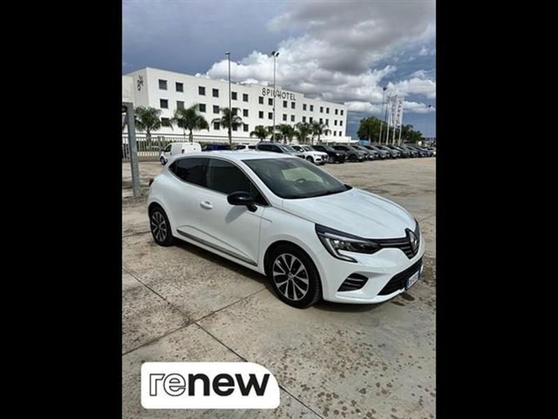 Renault Clio TCe 90 CV 5 porte Techno  del 2023 usata a Brindisi