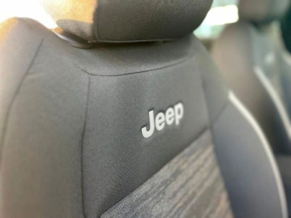 Jeep Avenger nuova a Firenze (15)