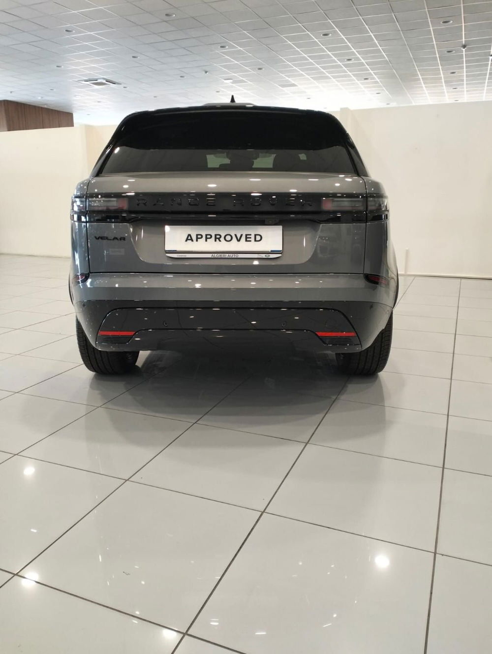 Land Rover Range Rover Velar nuova a Cosenza (7)