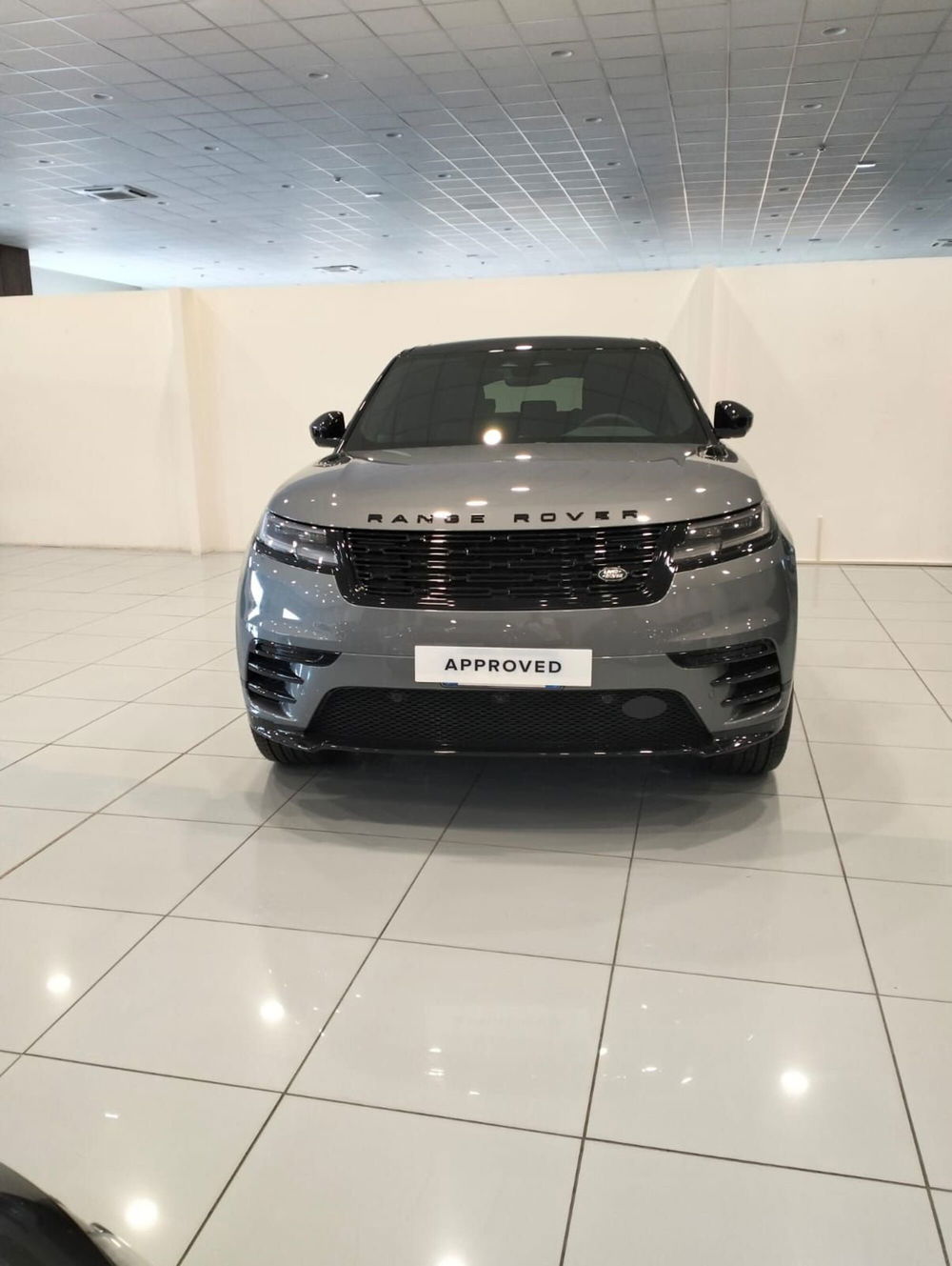 Land Rover Range Rover Velar nuova a Cosenza (8)