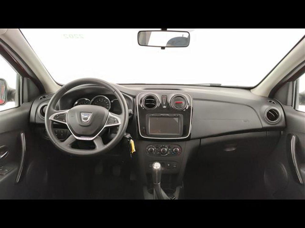 Dacia Sandero usata a Milano (12)