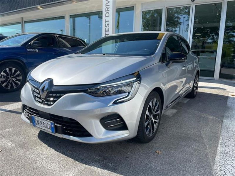 Renault Clio TCe 90 CV 5 porte Techno  del 2023 usata a Montebelluna