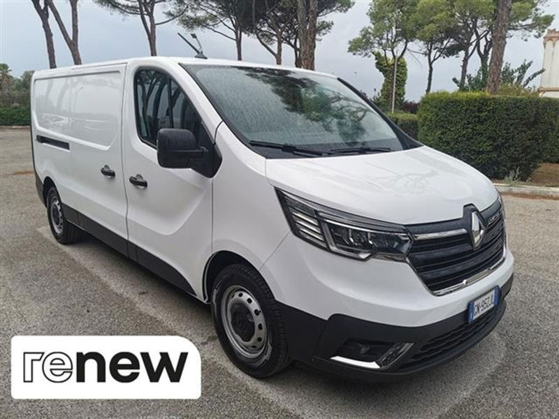 Renault Trafic Furgone T30 2.0 dCi 150CV PL-TN Furgone Energy Ice del 2023 usata a Brindisi