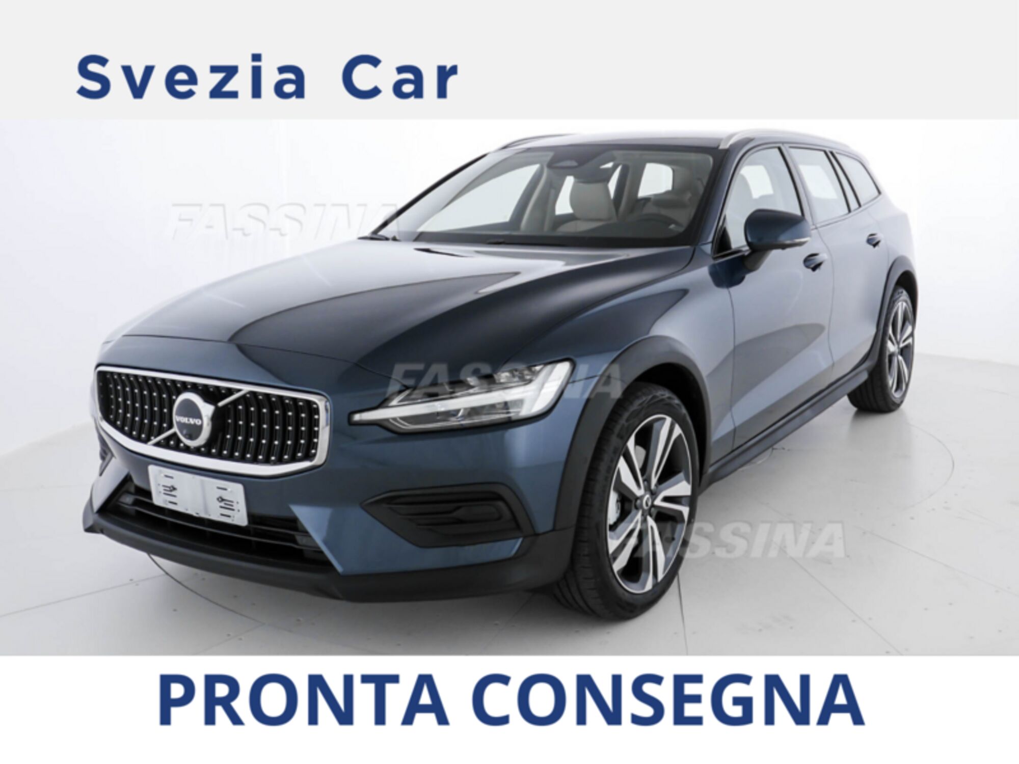 Volvo V60 Cross Country 2.0 b4 Plus awd auto nuova a Milano