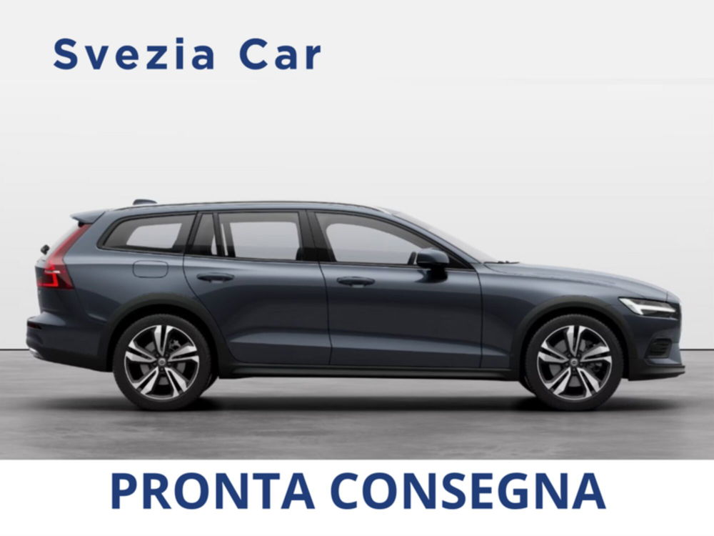 Volvo V60 Cross Country nuova a Milano (3)