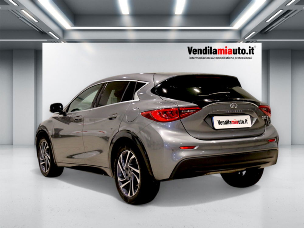 Infiniti Q30 usata a Milano (14)