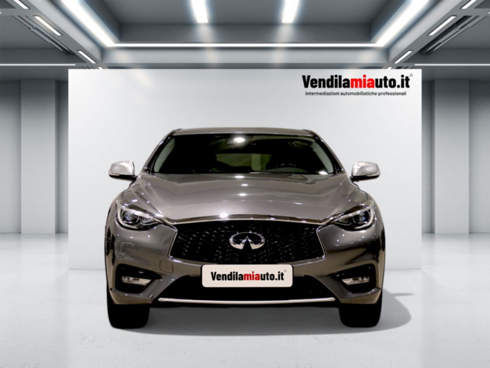 Infiniti Q30 usata a Milano (2)