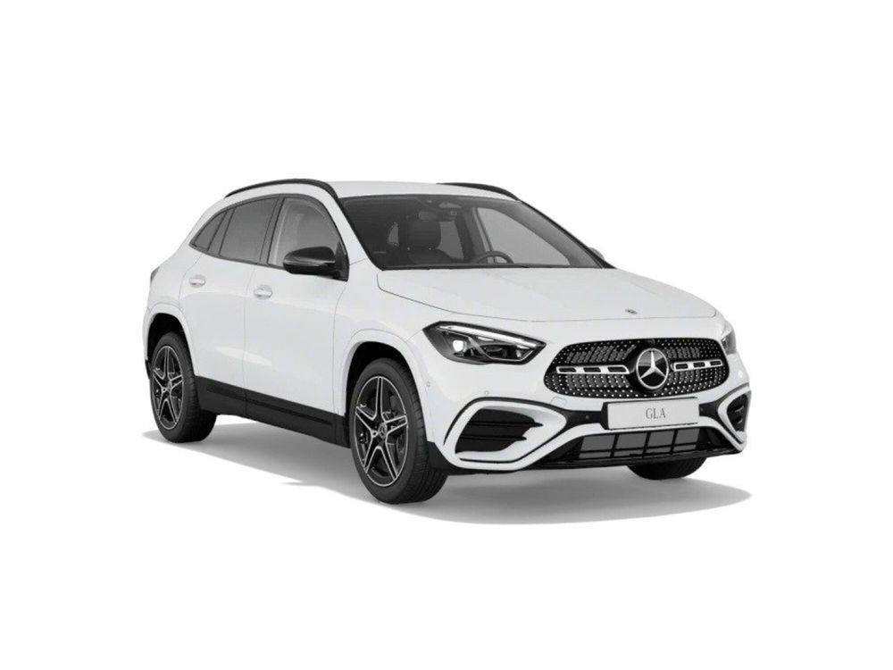 Mercedes-Benz GLA SUV nuova a Macerata (7)