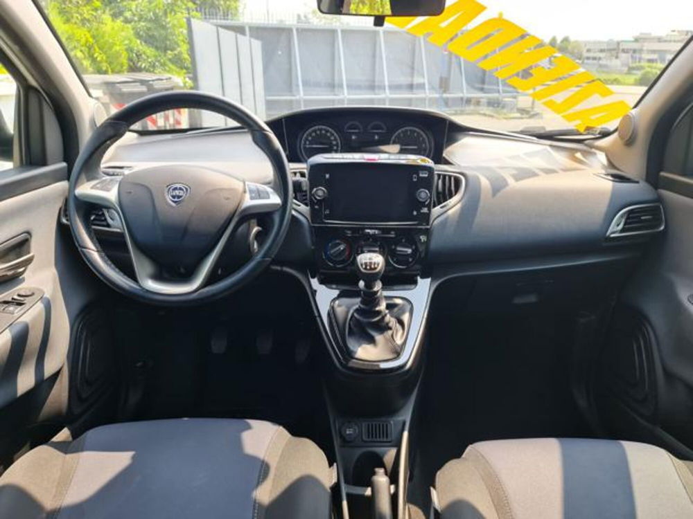 Lancia Ypsilon usata a Torino (12)