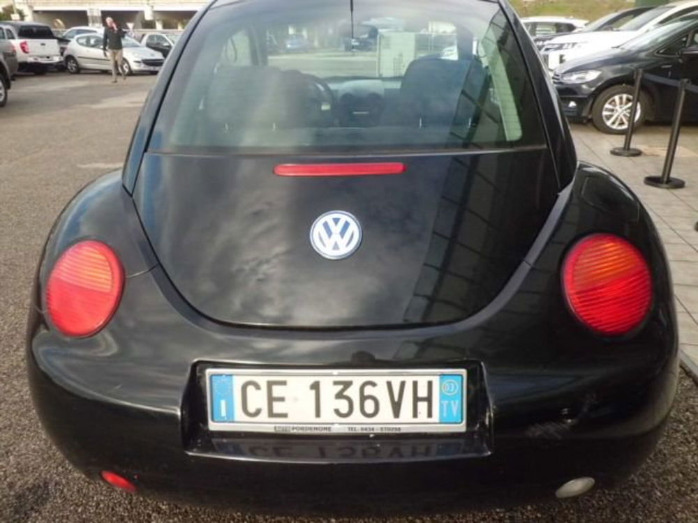 Volkswagen New Beetle usata a Pordenone (7)