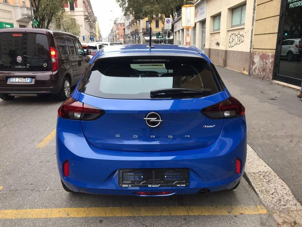 Opel Corsa nuova a Milano (3)