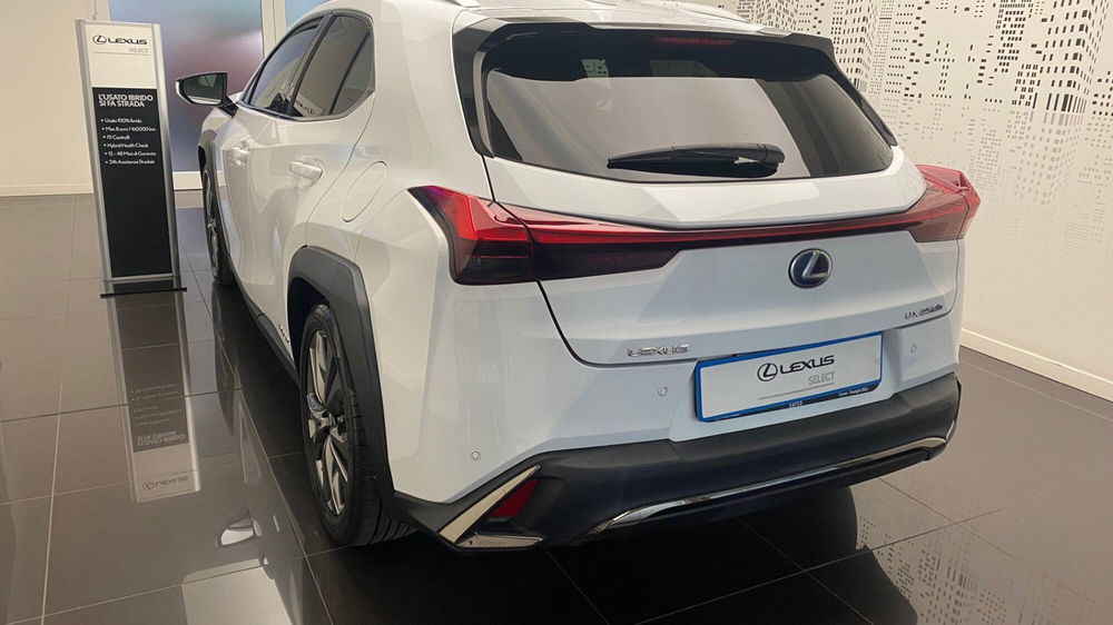 Lexus UX usata a Bergamo (5)