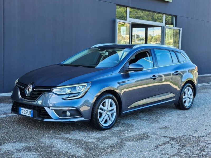 Renault M&eacute;gane Sporter Blue dCi 115 CV Business  del 2019 usata a Foggia