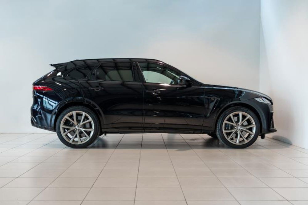 Jaguar F-Pace usata a Venezia (4)