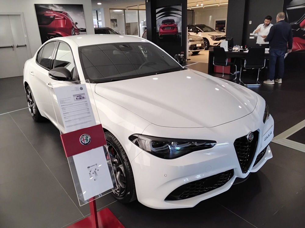 Alfa Romeo Giulia nuova a Arezzo (3)