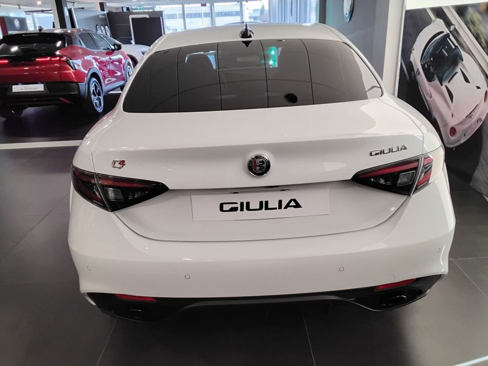 Alfa Romeo Giulia nuova a Arezzo (5)