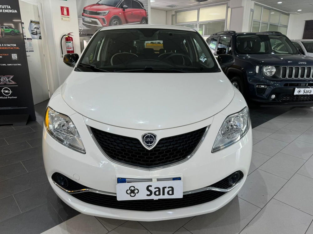 Lancia Ypsilon usata a Benevento