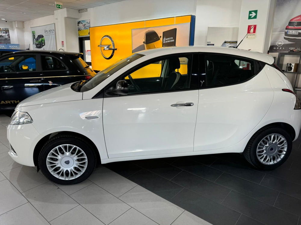 Lancia Ypsilon usata a Benevento (6)