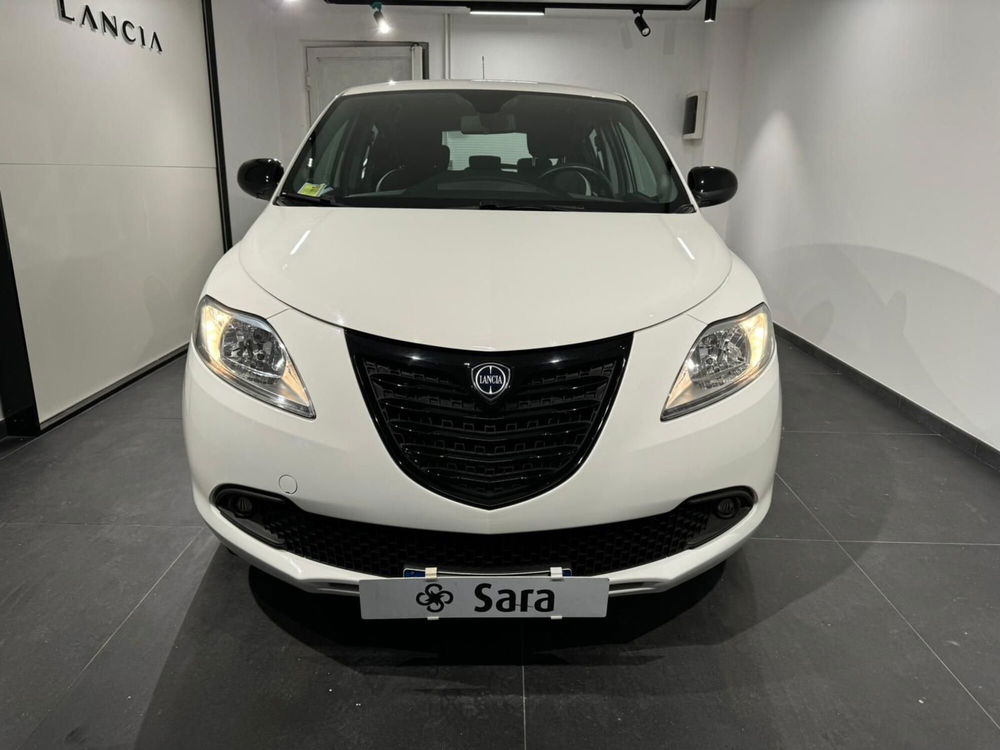 Lancia Ypsilon usata a Benevento