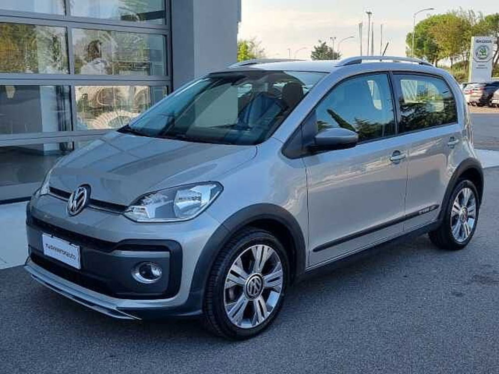 Volkswagen up! usata a Verona (2)