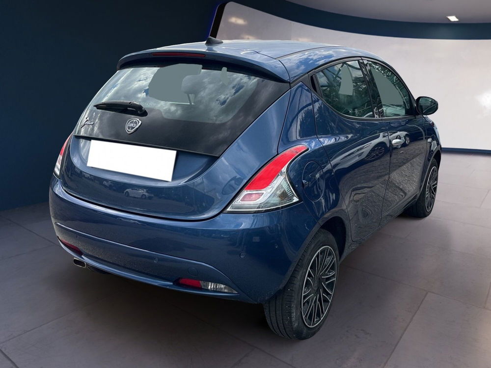 Lancia Ypsilon usata a Torino (4)