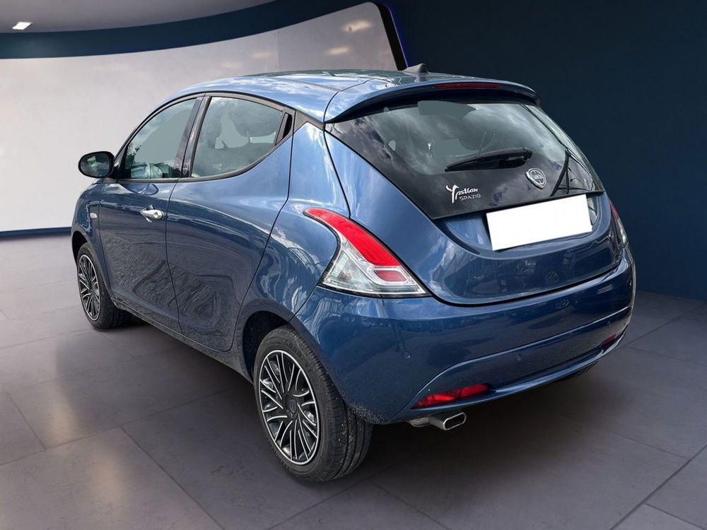 Lancia Ypsilon usata a Torino (5)