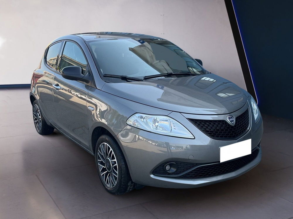 Lancia Ypsilon usata a Torino (3)