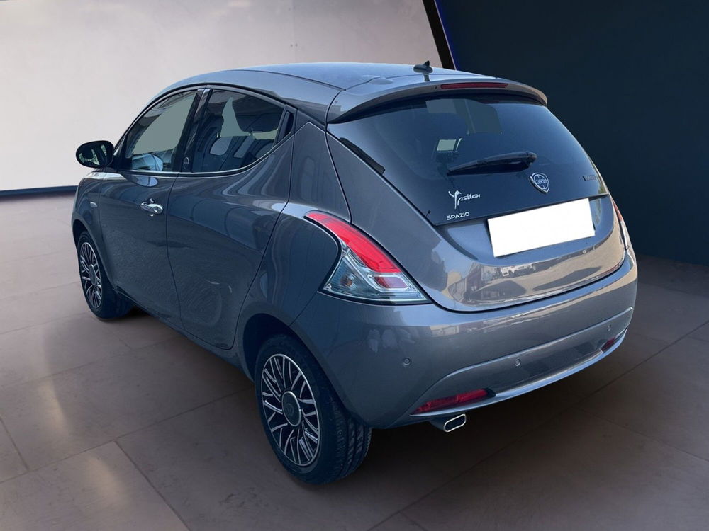 Lancia Ypsilon usata a Torino (4)