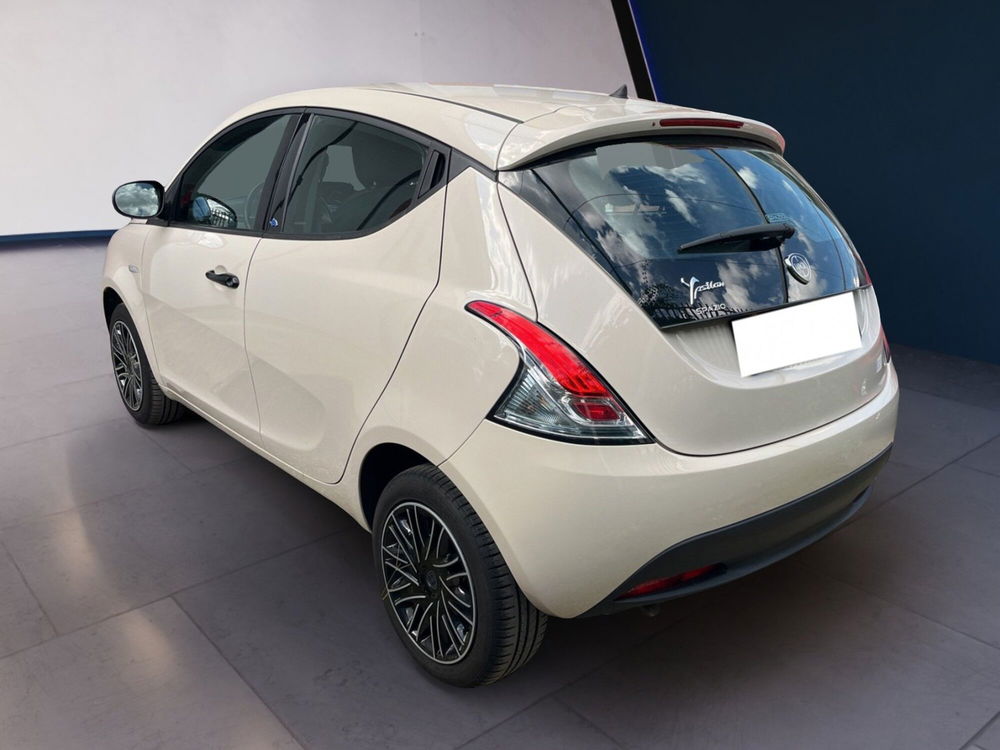 Lancia Ypsilon usata a Torino (6)