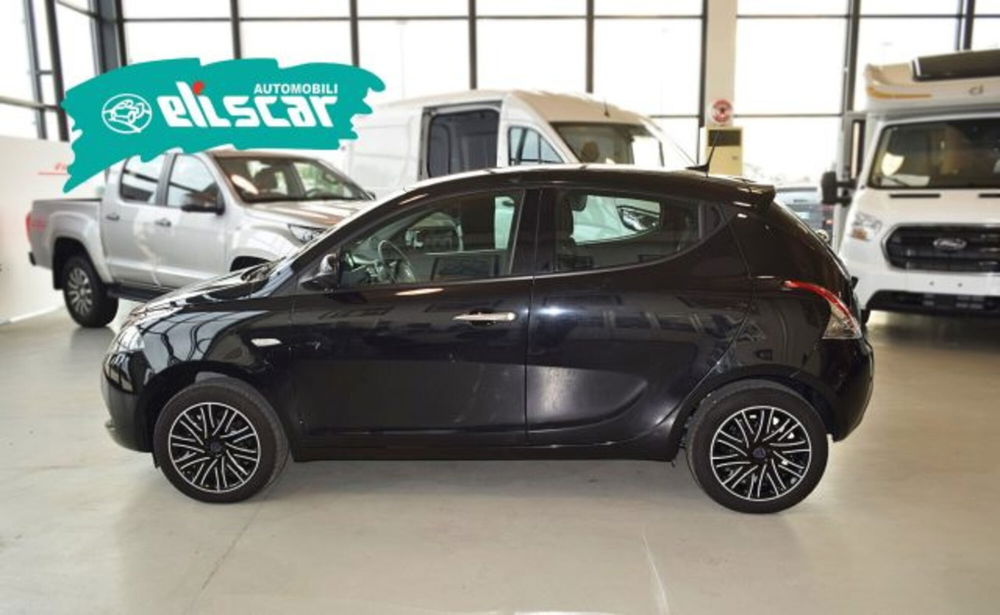 Lancia Ypsilon usata a Verona (4)