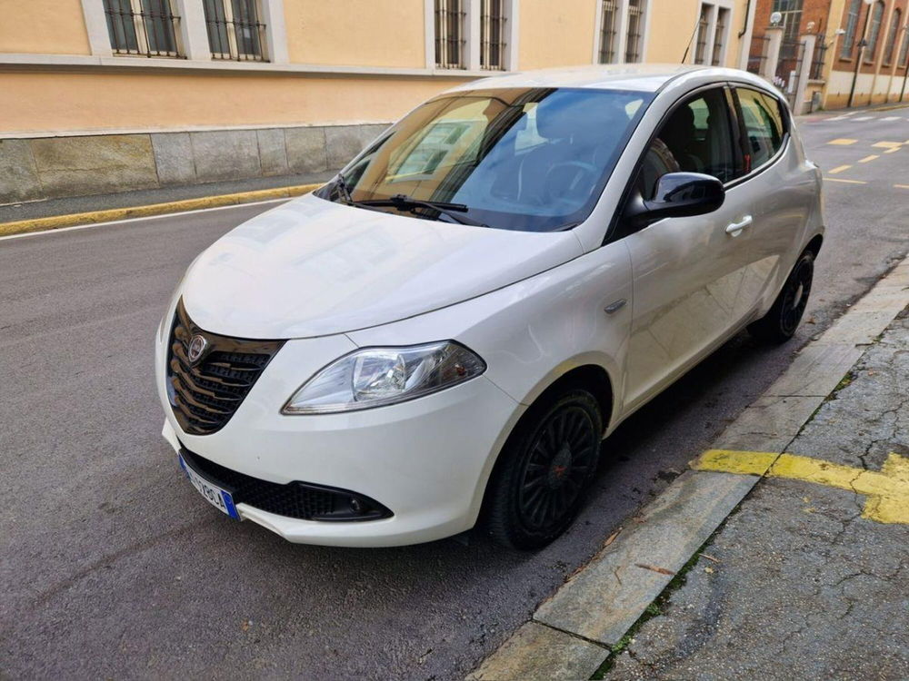 Lancia Ypsilon usata a Cuneo