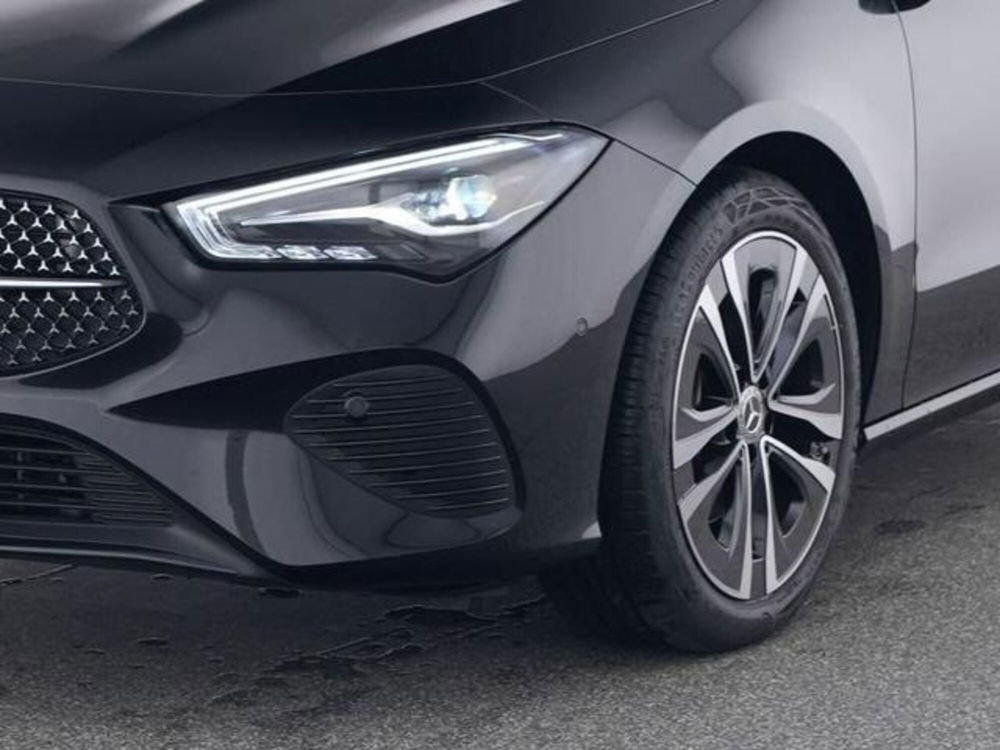 Mercedes-Benz CLA Shooting Brake usata a Milano (3)