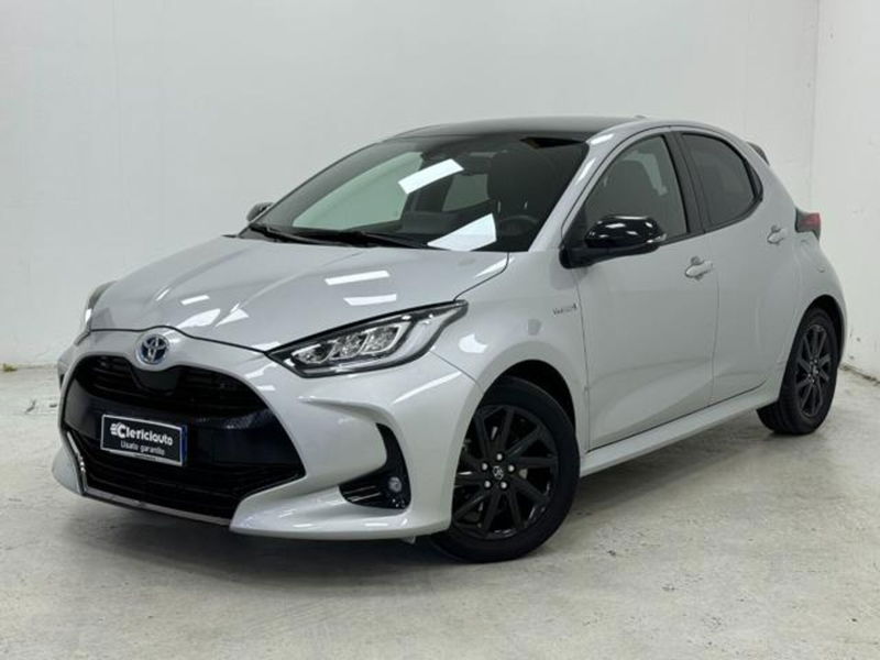 Toyota Yaris Cross 1.5 Hybrid 5p. E-CVT Lounge del 2020 usata a Lurate Caccivio