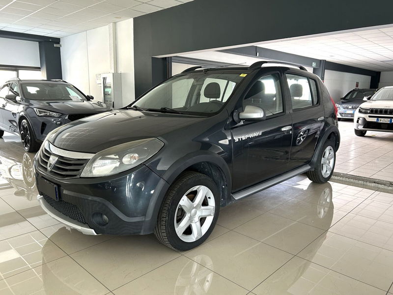 Dacia Sandero Stepway 1.5 dCi 90CV  del 2011 usata a Ferrara