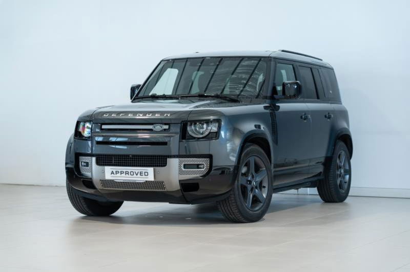 Land Rover Defender 110 3.0d i6 mhev X-Dynamic SE awd 200cv auto del 2024 usata a Venezia