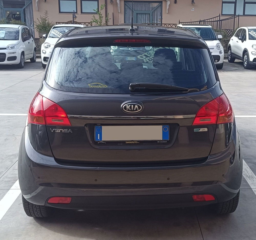 Kia Venga usata a Frosinone (3)