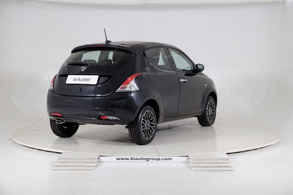 Lancia Ypsilon nuova a Torino (4)