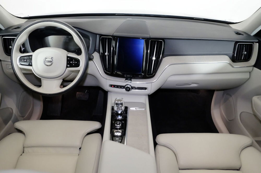 Volvo XC60 usata a Torino (8)