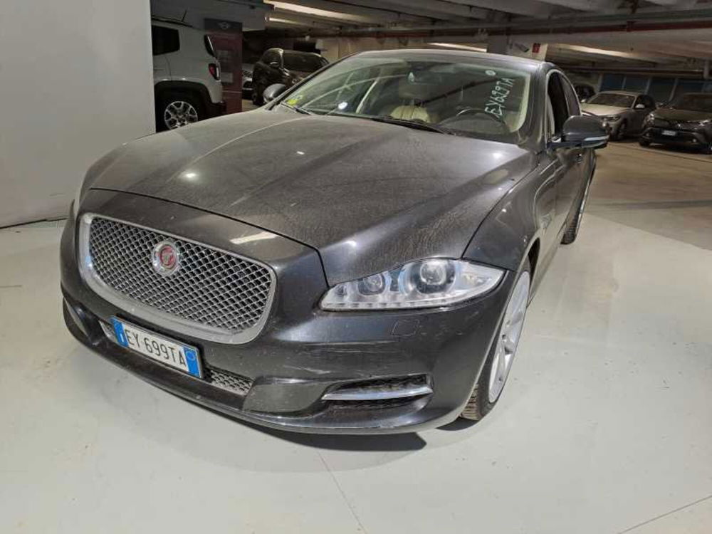 Jaguar XJ usata a Torino